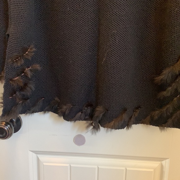 π
Ίπππ Doncaster black merino wool, silk, cashmere sweater with rabbit fur trim - Picture 7 of 10